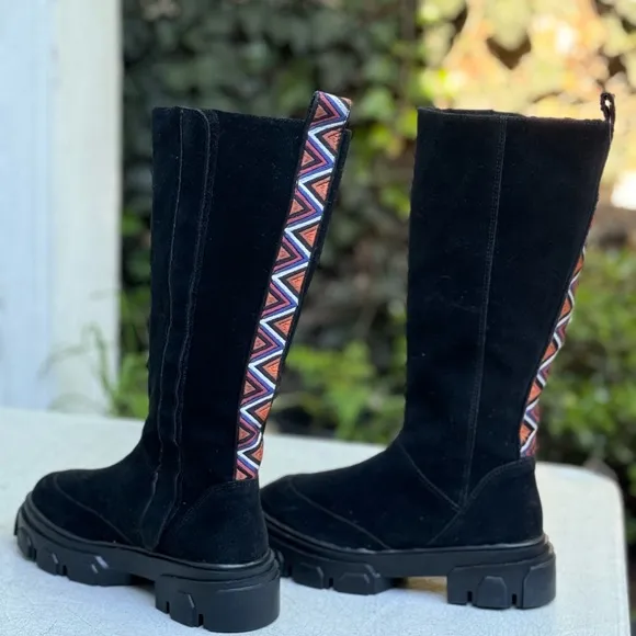 FARM Rio Boots Women's 7.5 Black Tall Suede LugSole Boots with Embroidery NWOT