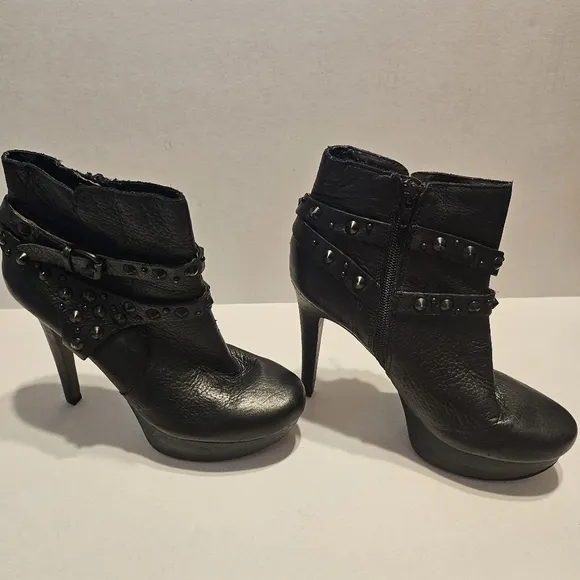 Fergie Black Heeled Boots with Decorative Straps