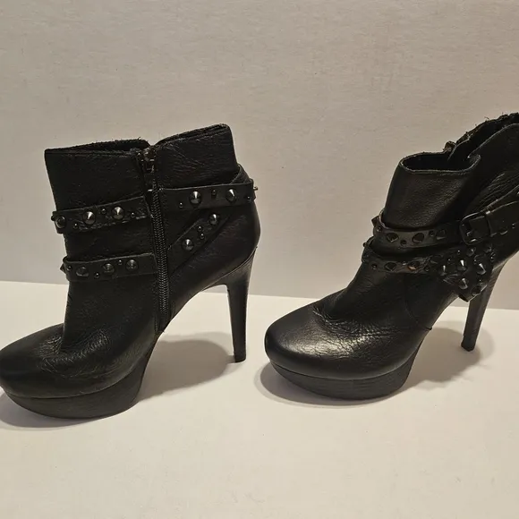 Fergie Black Heeled Boots with Decorative Straps
