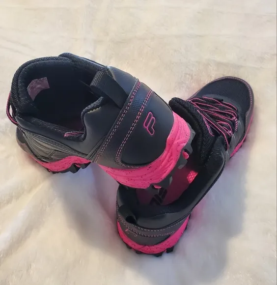 FILA Womens ALLTERRAIN Black And Hot Pink Tennis Shoes Size 7.5