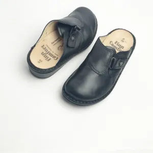 FINN COMFORT Orb-S Black Leather Adjustable Hook And Strap Loop Slip On Mule