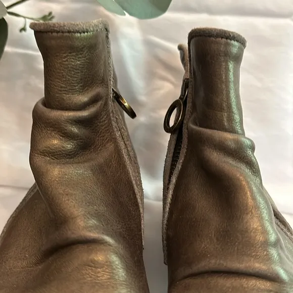 Fiorentini   Baker | mono | genuine leather | bronze | side zippers | 6.5 |boots