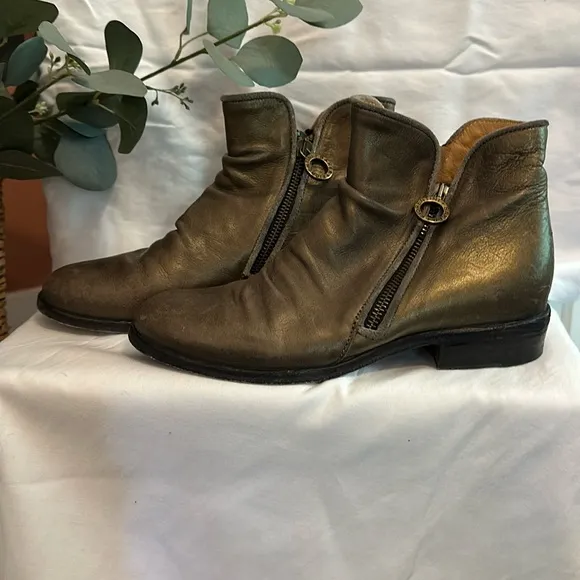 Fiorentini   Baker | mono | genuine leather | bronze | side zippers | 6.5 |boots
