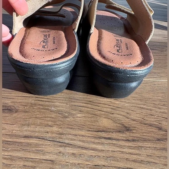 Flexus Aditi by Spring Step leather arch support Sandal NEW