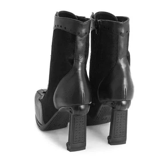 Fluevog LIKE NEW Queen of Prussia Frederika Black Lace-Up Boots - 9.5