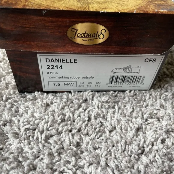 Footmates Blue Danielle Shoes Size 7.5