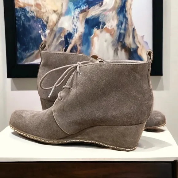 FRANCO SARTO Taupe Annabelle Lace Up Wedge Ankle Boots NEW/no box Size 7.5