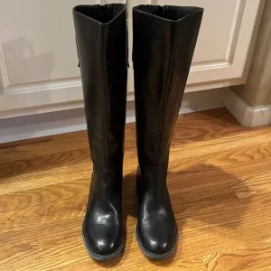 Franco Sarto Women’s Black Rounded Toe Becky Wide Calf Knee High Boots- Size 6M