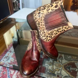 FREE BIRD By Steven  Print Leather Ankle Boots, pre loved 🥰