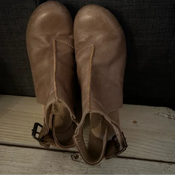Free People Amber Orchard Clog Taupe Size 7.5 Made in Spain 🇪🇸