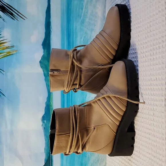 Free People Ankle boots women's size Eu 39 US 9