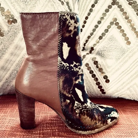 Free People Baroness Calf Hair Leather Leopard Print Booties in Brown 37 EUC