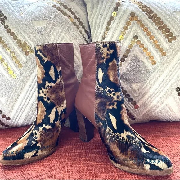 Free People Baroness Calf Hair Leather Leopard Print Booties in Brown 37 EUC
