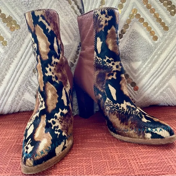 Free People Baroness Calf Hair Leather Leopard Print Booties in Brown 37 EUC
