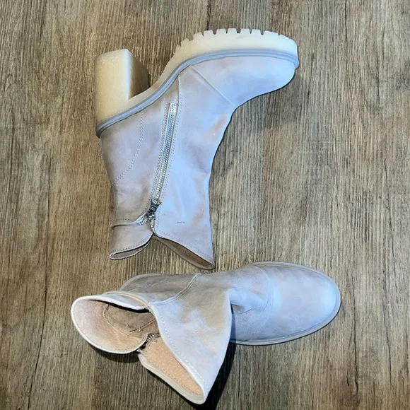 Free People jack zip ankle boots size 36.5/6 taupe