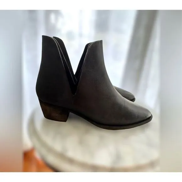 Free People Leather Charm Double V Ankle Boots Size 38.5