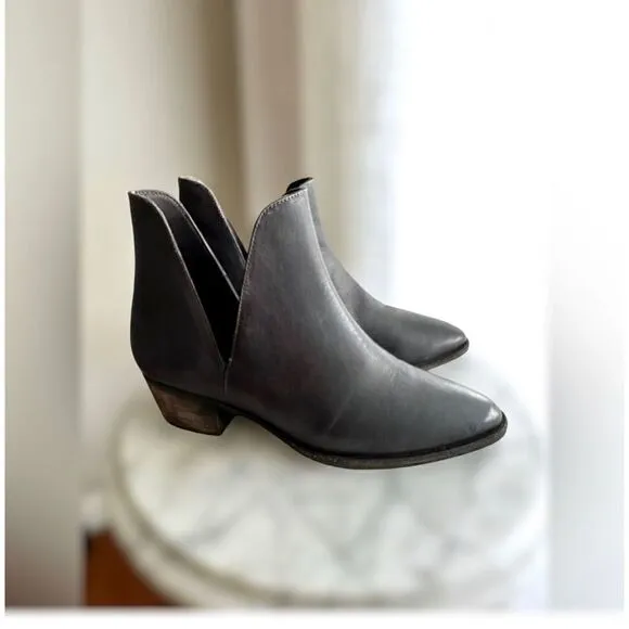 Free People Leather Charm Double V Ankle Boots Size 38.5
