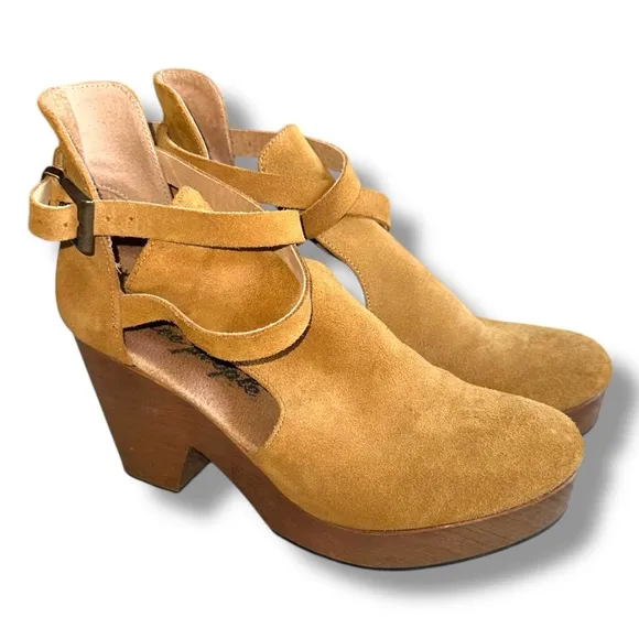 Free People Taupe Cedar Suede Buckle Platform Clogs Festival Boho Sz EU 39/9 US