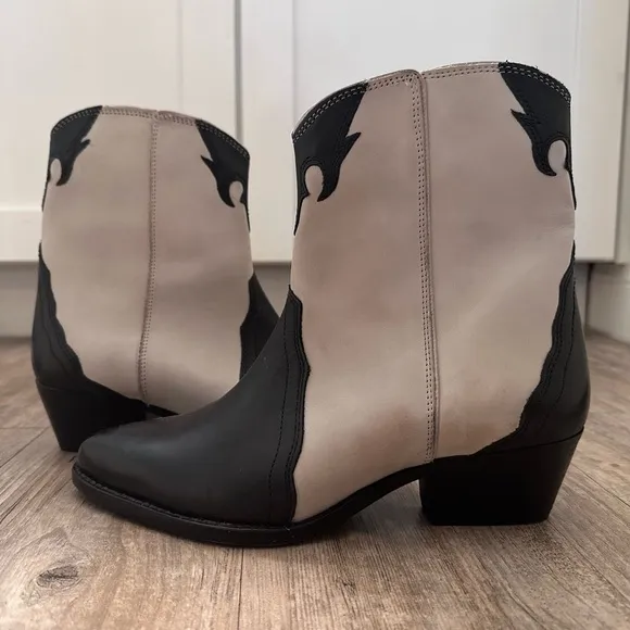 Free PeopleNew Frontier Western Boot in Arctic Fox Combo New Without Tags