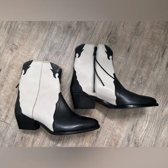 Free PeopleNew Frontier Western Boot in Arctic Fox Combo New Without Tags