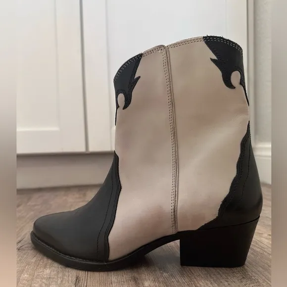 Free PeopleNew Frontier Western Boot in Arctic Fox Combo New Without Tags