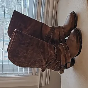 Freebird by Steven Distressed Leather Boots with Decorative Belts size 8