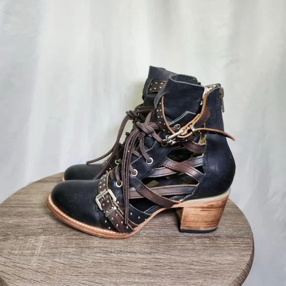 Freebird Cheyenne Multi Strap Lace-Up Leather Bootie Sandals Sz 9 Festival