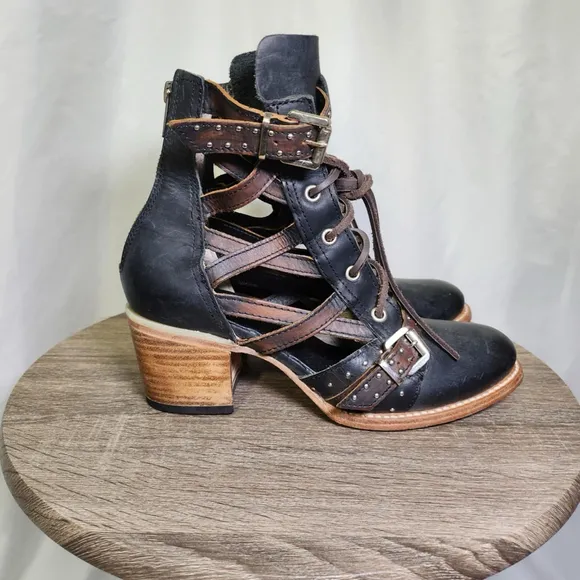 Freebird Cheyenne Multi Strap Lace-Up Leather Bootie Sandals Sz 9 Festival