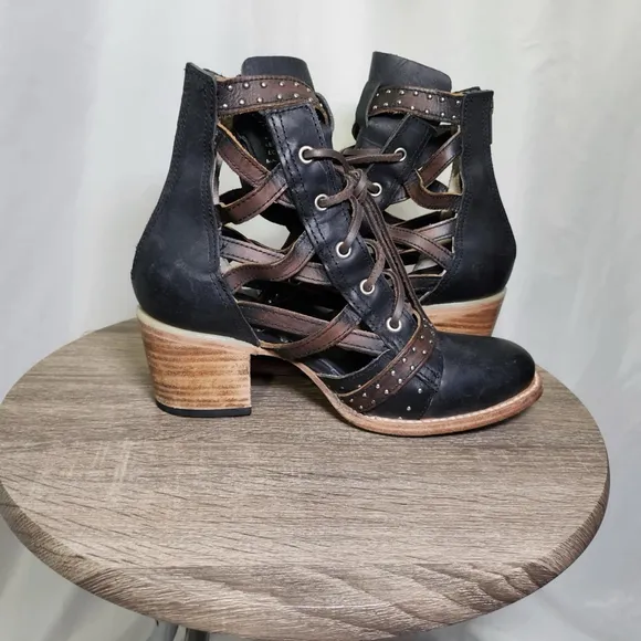 Freebird Cheyenne Multi Strap Lace-Up Leather Bootie Sandals Sz 9 Festival