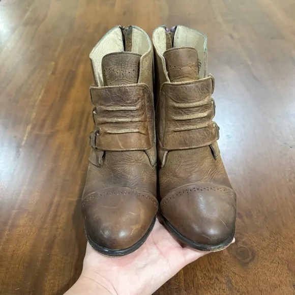 Freebird Malbc Distressed Cognac Leather Booties Boots Size 9