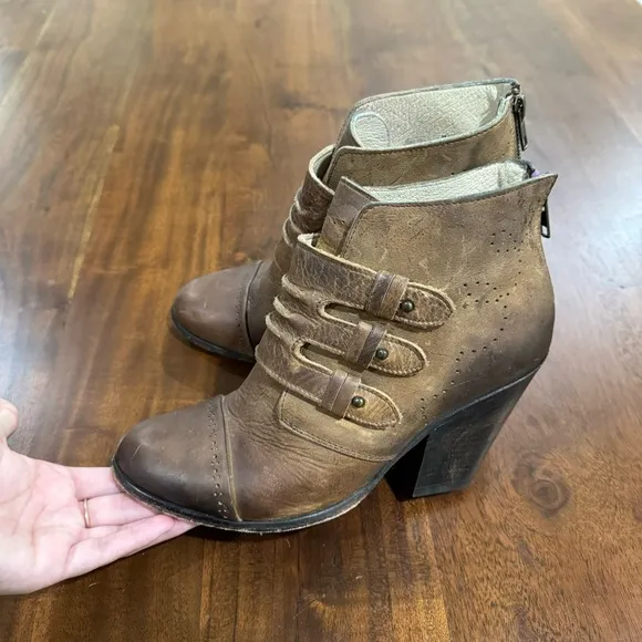 Freebird Malbc Distressed Cognac Leather Booties Boots Size 9
