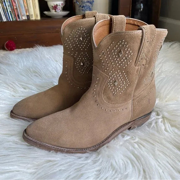 Frye “Billy” Western Tan Suede with Decorative Stitching &amp; Grommets NWOT