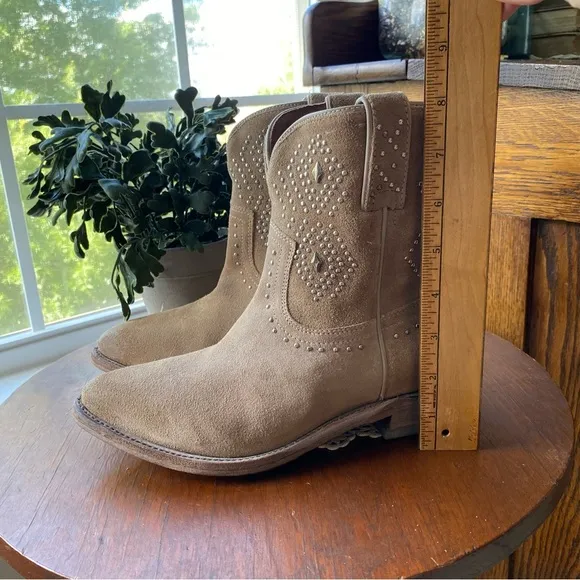 Frye “Billy” Western Tan Suede with Decorative Stitching &amp; Grommets NWOT