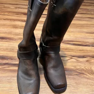 Frye Boots 12R Belted Harness Boots 77250-2 Square Toe Women’s Size 5 1/2