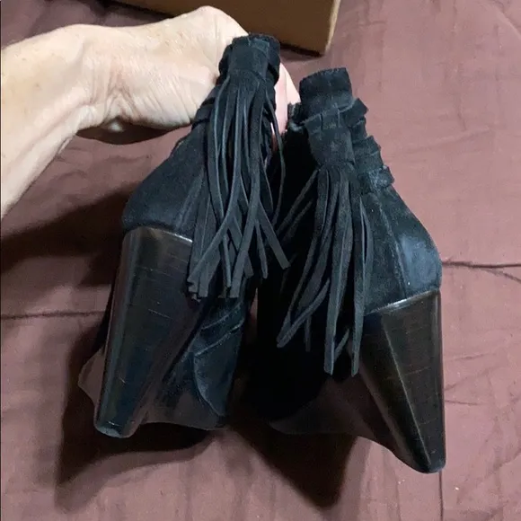 Frye Brand. EUC!