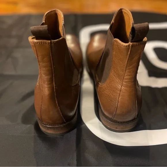 FRYE Brown Chelsea boots
