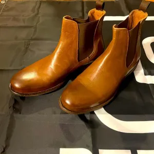 FRYE Brown Chelsea boots