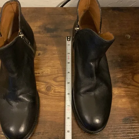 Frye Melissa Shootie ankle boots in black leather Size 5.5