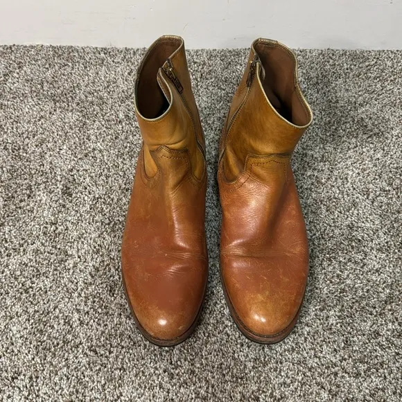 FRYE Men's Inside Zipper Ankle Boots Size 9.5M In Cognac