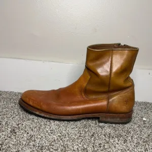 FRYE Men's Inside Zipper Ankle Boots Size 9.5M In Cognac