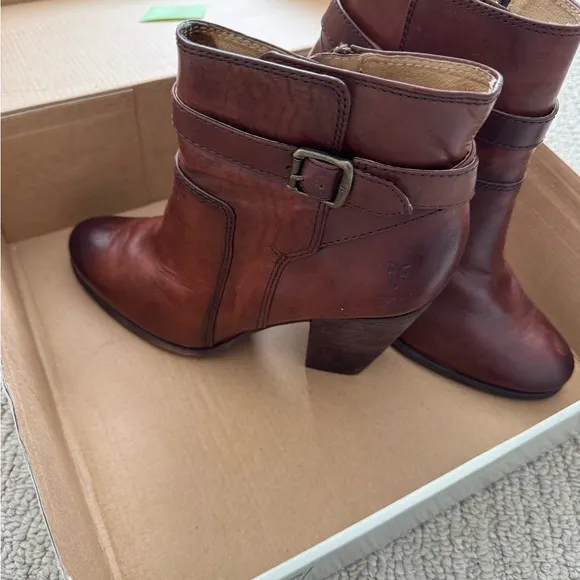 Frye Patty Riding Bootie boots, size 8.5, redwood leather, EXCELLENT condition!
