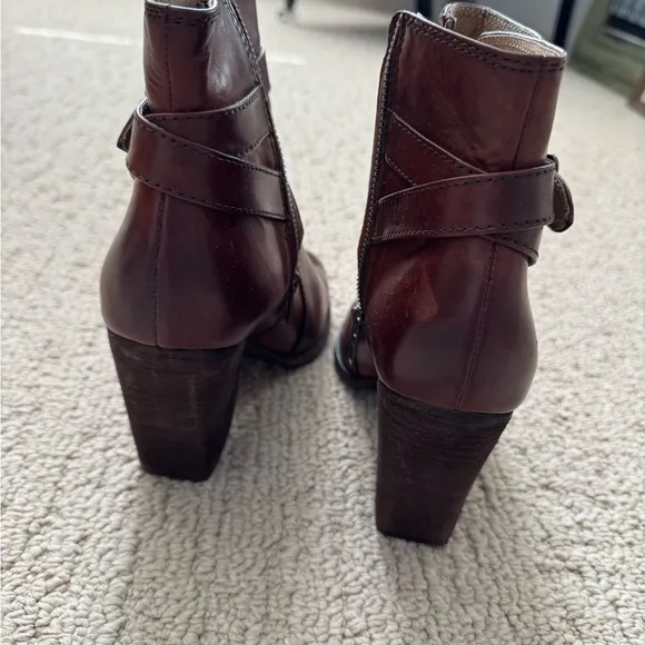 Frye Patty Riding Bootie boots, size 8.5, redwood leather, EXCELLENT condition!