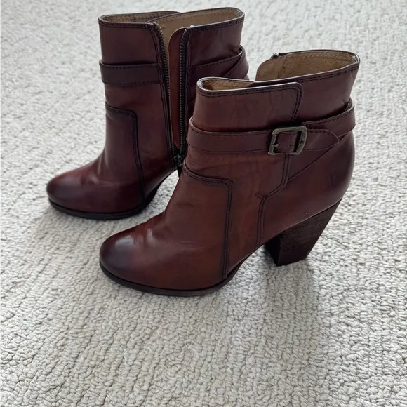 Frye Patty Riding Bootie boots, size 8.5, redwood leather, EXCELLENT condition!