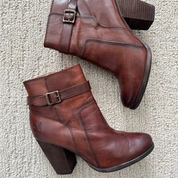 Frye Patty Riding Bootie boots, size 8.5, redwood leather, EXCELLENT condition!
