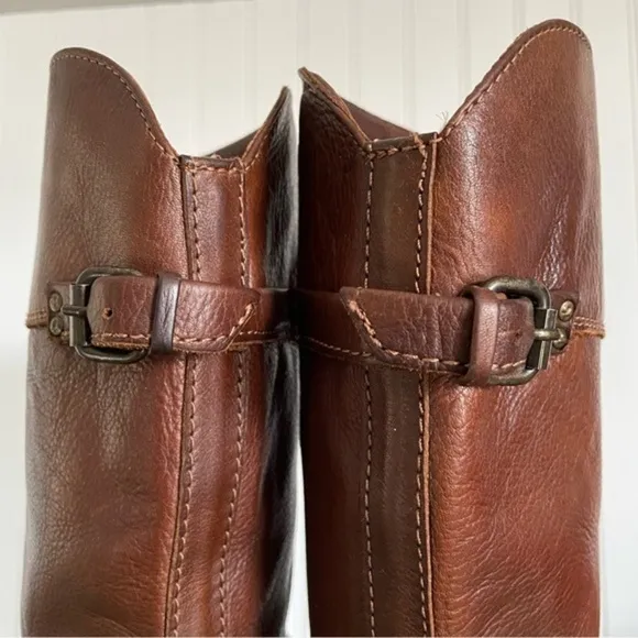 Frye PHILLIP Riding Boots in Cognac Pebbled Leather