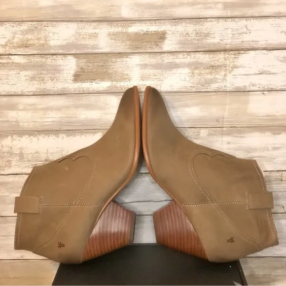 Frye Reina Side Zip Western Ankle Bootie in Ash Ombre Distressed Size 9.5M