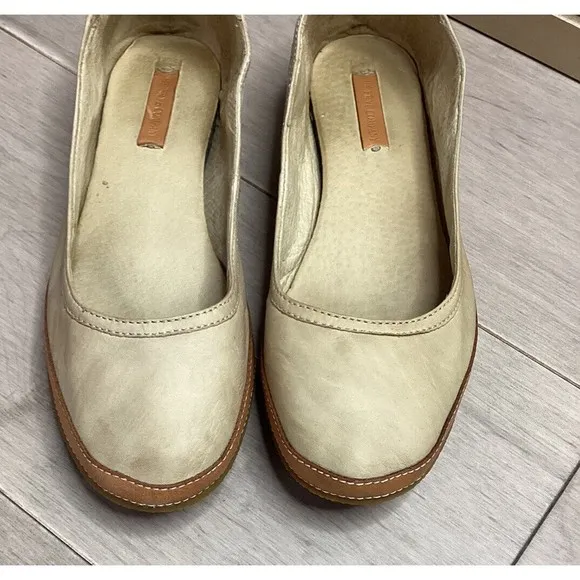 FRYE Tegan Ballet Flats shoes slip on loafers tan  leather 7 M