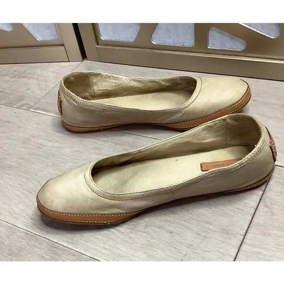 FRYE Tegan Ballet Flats shoes slip on loafers tan  leather 7 M