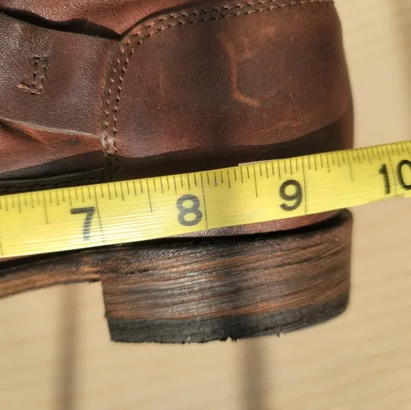 Frye Veronica Distressed Leather Brown Motorcycle Buckled Short Bootie Size 8B