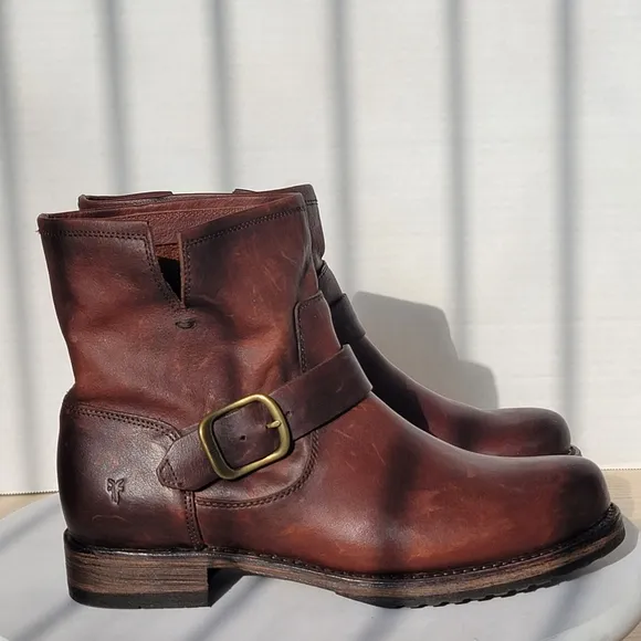 Frye Veronica Distressed Leather Brown Motorcycle Buckled Short Bootie Size 8B